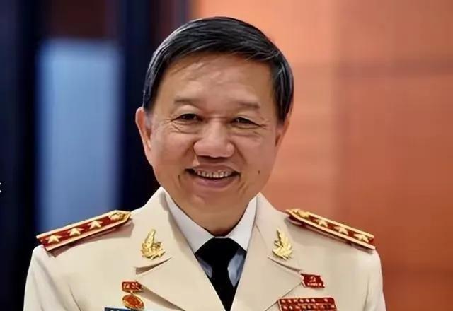 越南与中国杠上了？中国前脚定下9月3阅兵，越南后脚就定9月2！