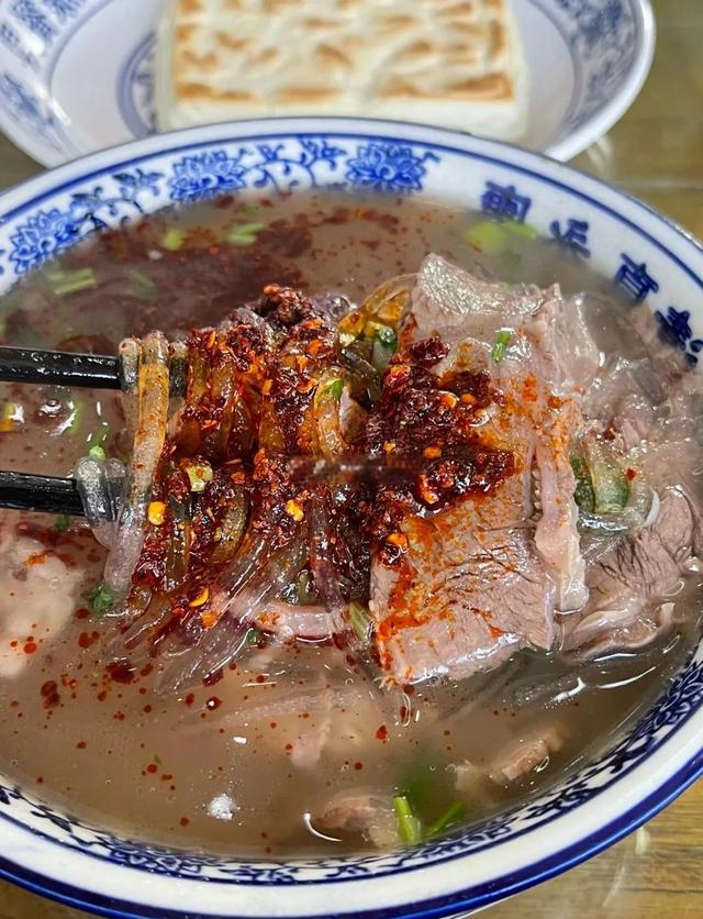 甘肃平凉，被严重低估的宝藏小城！感受西北黄土高原的豪迈与烟火