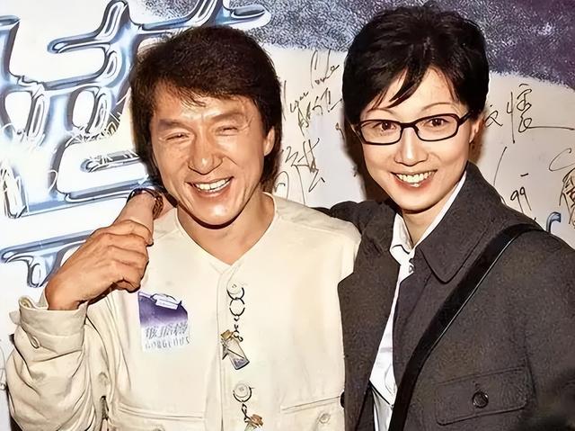 儿子无用、女儿流浪，71岁的成龙，终是为自己的年少轻狂付出代价