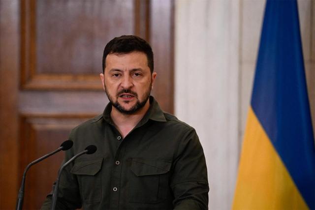 被卖了？美俄密谋28点停战协议，泽连斯基被秘密推上“断头台”