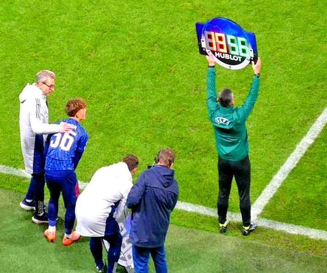 欧冠10连胜+连续8场零封！阿森纳客场3-0击败布拉格斯拉维亚