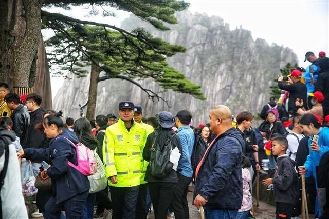 游客不买账了？国庆假期旅游形势大变，各大景点纷纷投入改革