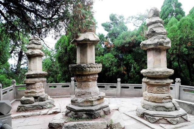 卦山天宁寺塔林——交城