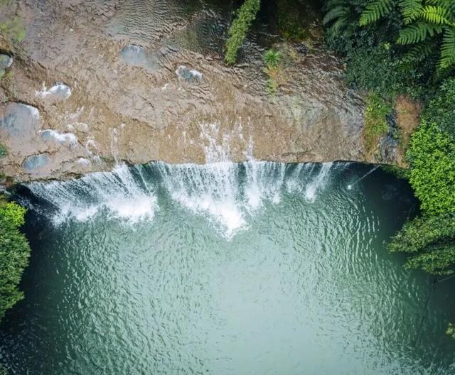 悦·遵义丨赤水上榜《中国国家地理》杂志“中国最美瀑布”挑战者榜单！