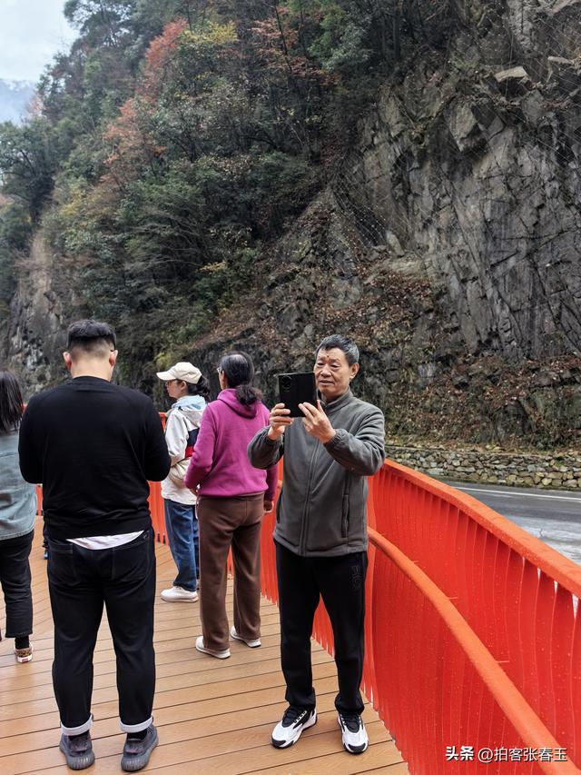 巴中南江光雾山18月潭瀑布群探秘