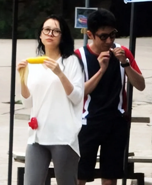 离婚不到3年，46岁章子怡再次传出喜讯	，撕碎了汪峰仅剩的"体面"