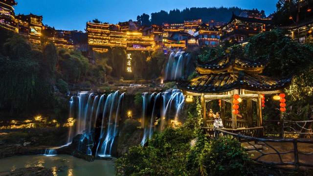 想玩点不一样，这个冬天，让我们去湘西过大年！