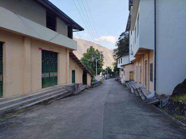 鄂渝行第四天（上）：小红船换小白船，从巫山到巴东