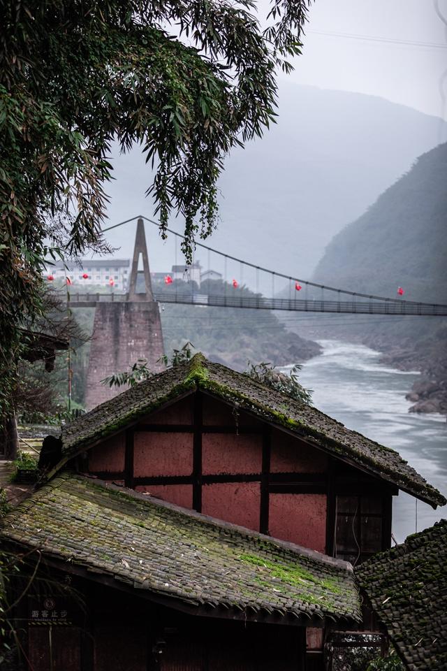 贵州这座转折之城，被茅台光芒掩盖，人少景美，10月错峰游就选它