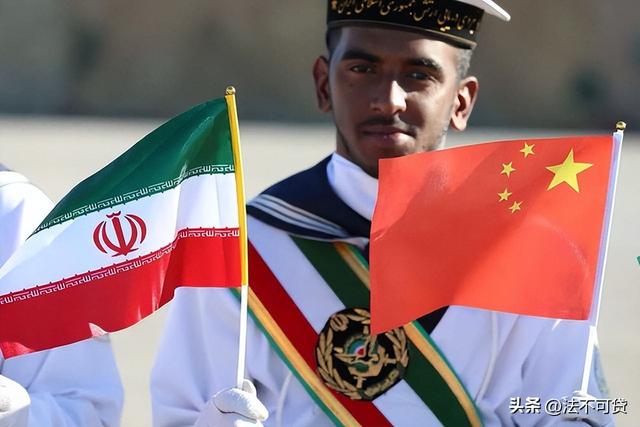 美国大军压境，伊朗发出全面战争警告	，特朗普极限施压能否奏效？