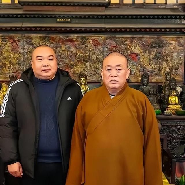 一波未平一波又起！释永信被抓，央视名嘴紧急发声，刘涛也受牵连