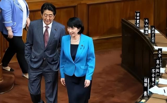 果然，“安倍”回来了！高市早苗不等贺电，对华摊出“三不”底牌