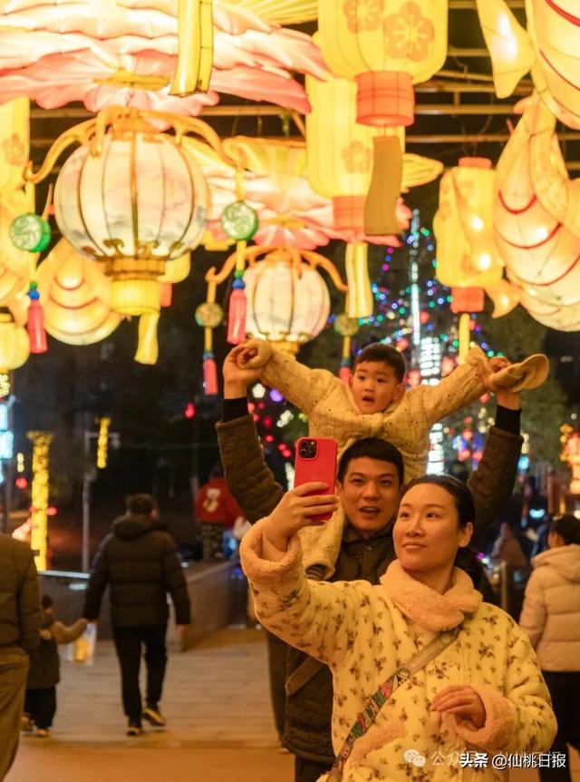 星河璀璨！来仙桃，游新春灯会！
