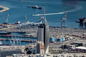 胡塞武装宣布对以色列海法港实施海上封锁图片