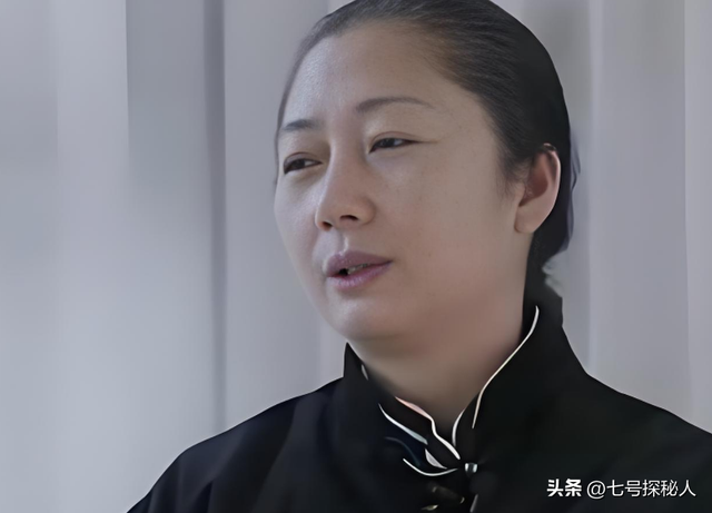 2018年，买英国优质男精子，生3个混血娃的山东女孩，如今怎样了