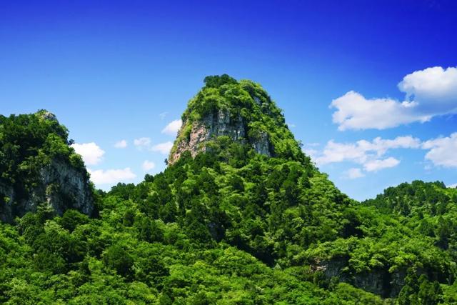 如果夏天有颜色，那么房山是_______