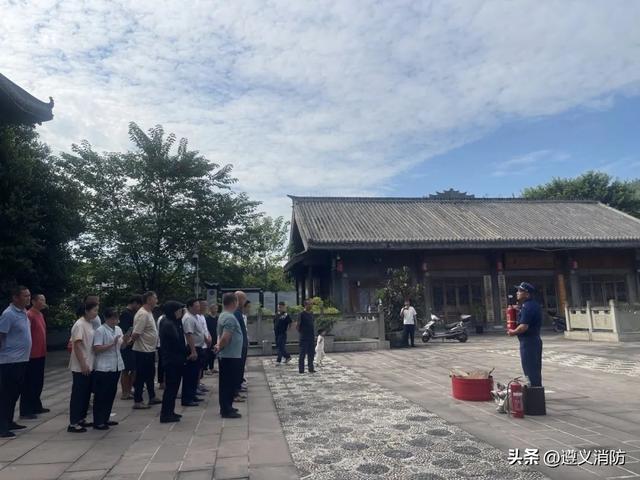 护航旅游旺季丨遵义习水：消防宣传进景区，让平安与旅行相伴！