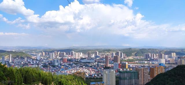 山西吕梁高清大图，一座宁静的城市