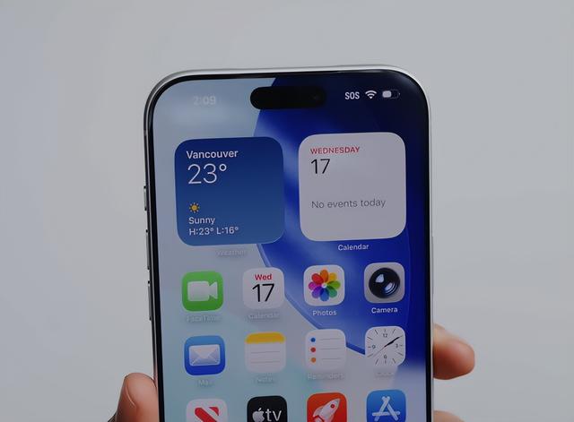 iPhone17ProMax拿下双11销量第一，力压群雄，使用一个月谈谈体验