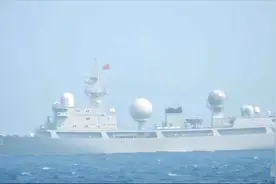 美军航母在南海军演，解放军815A现身之后，美军舰载机不敢起飞了图片