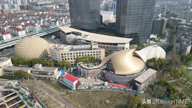 静安新地标要来了，巧克力配金菠萝，这对组合你打几分？