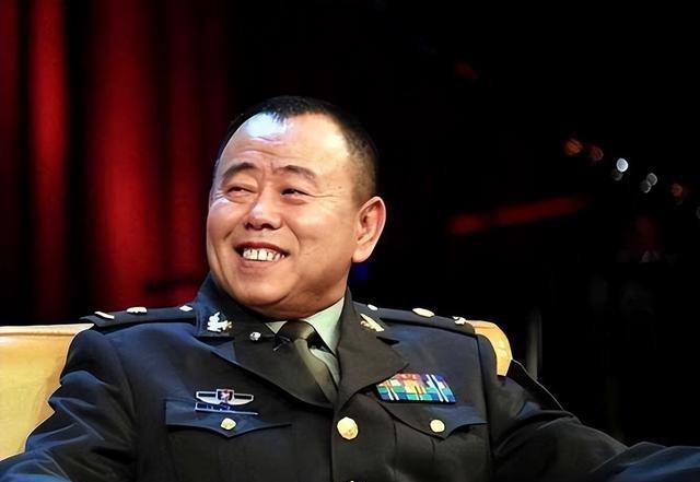 4个老婆，全家移民，享受正师级待遇，潘长江身上哪个标签是真的