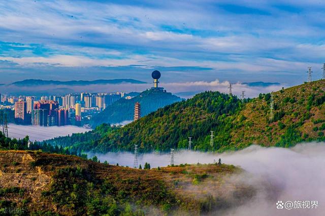 人均500躺平6城！逃离钢筋森林，这些山水小城藏着最野的松弛感