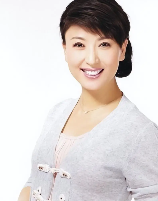 一级演员闫学晶塌房	，她做错了两件事