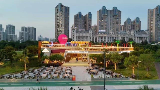 江滨体育公园藏“茶香”：两家茶馆成市民休闲新选择