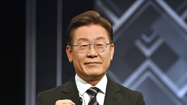 韩国作出选择，李在明不来北京看阅兵，美空军司令火速提出离职