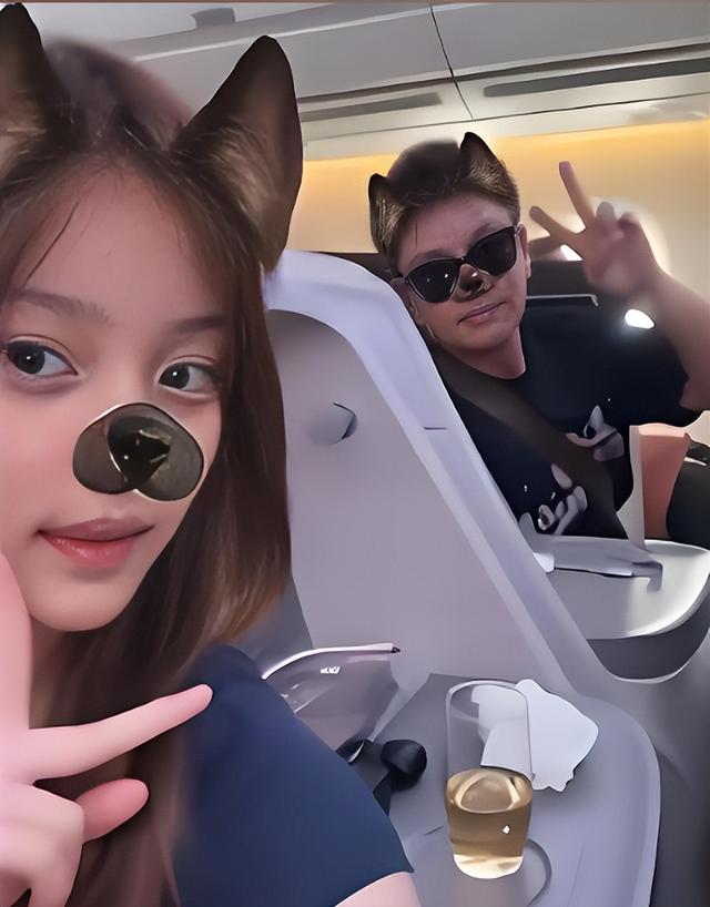 李小璐也没想到，自己辛苦养大的女儿甜馨，竟给贾乃亮做了"嫁衣"