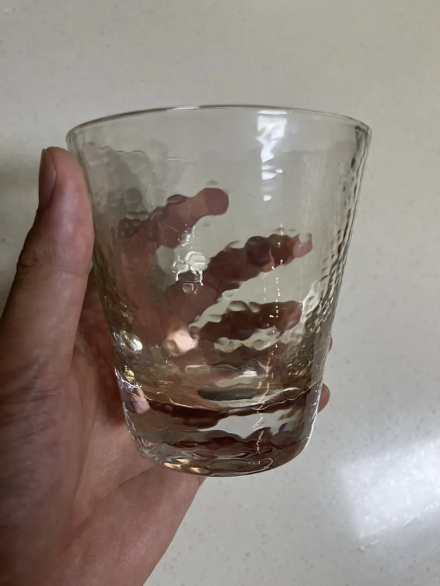 金属杯和雪平锅的锤纹表面，真是一锤锤敲出来的吗？