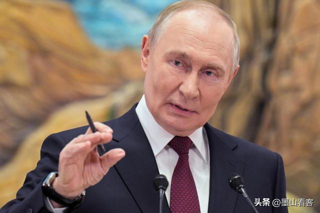 没想到，35国已决定加入和平委员会	，普京也动摇了，中国跟不跟？