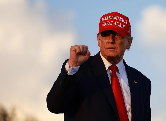 特朗普向全球发出通牒：180天内必须对中国动手，不帮忙就加税