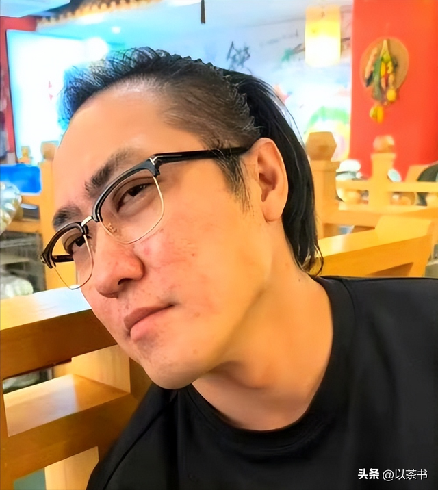 离开董明珠，王自如自曝欠债一个亿，李嘉诚说的话含金量还在上升
