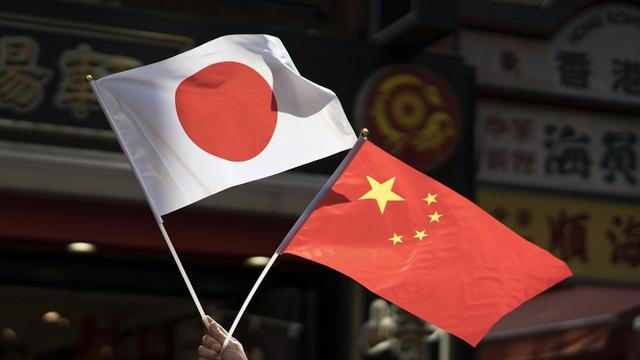 高市早苗即将上台，中方预料之外出招，两句话回应中日新挑战