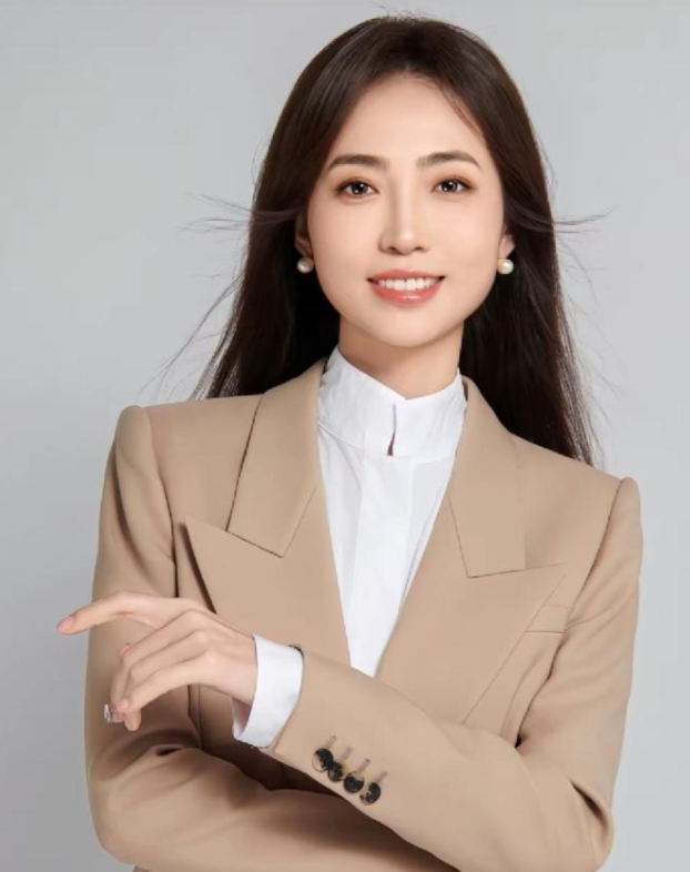 恒大歌舞团长白珊珊：许家印被抓后，她却选择低调嫁给了这个男人