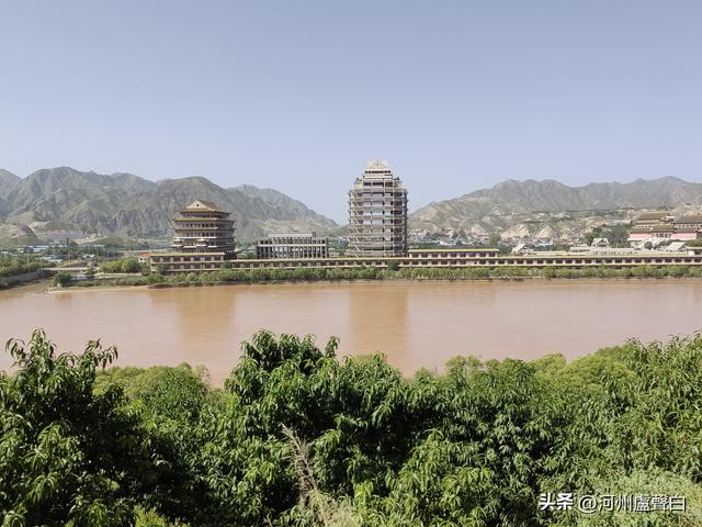 什川东北的黄河峡谷