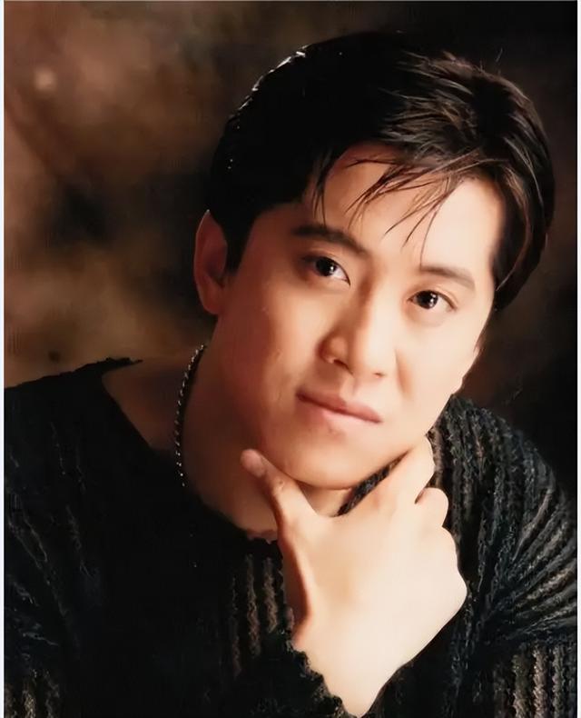 他8次上春晚，作死被捕入狱	，如今56岁无人问津，沦落到四处走穴