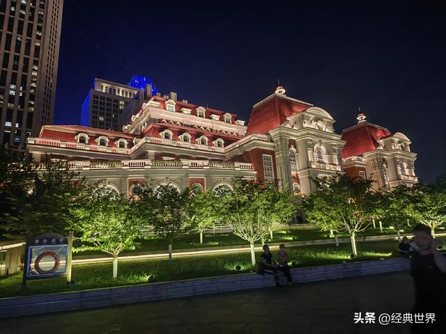 夜幕下的海河