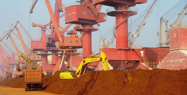 中国给了白宫震撼一击，特朗普被“打在痛处”，醒后情绪差点失控