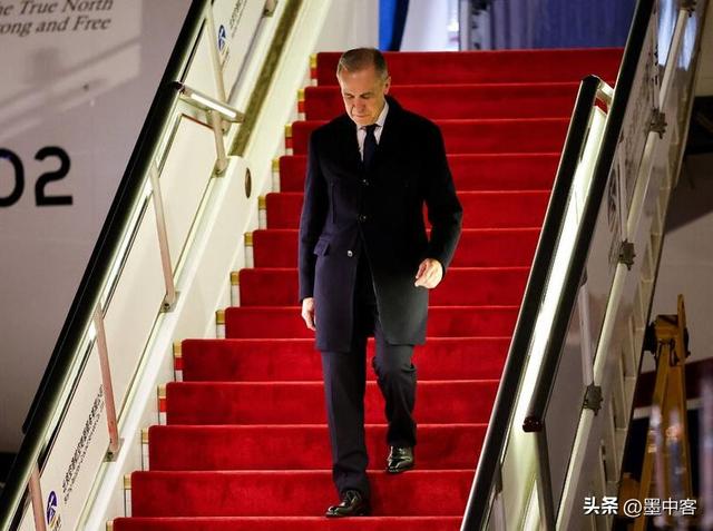 特朗普对盟友狠收关税	，欧洲加拿大傻眼了，各国领导人扎堆跑北京