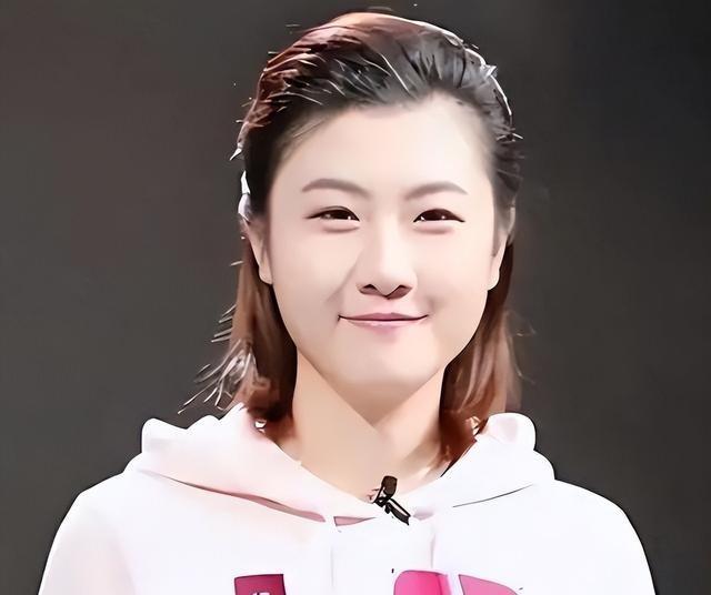 原来他是乒乓球奥运冠军丁宁的父亲	，难怪退役后她能在北京当校长