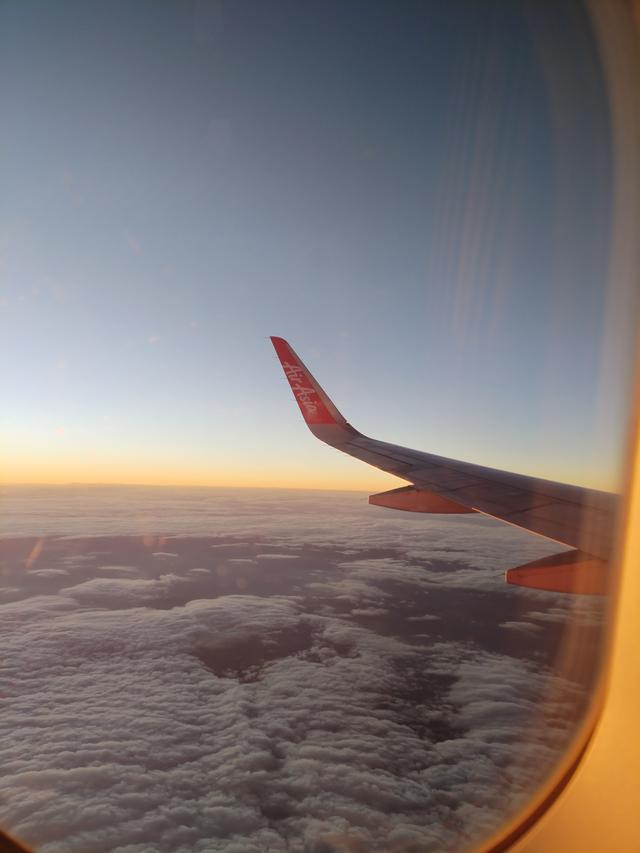 三万英尺的日落，是重庆给曼谷的告别