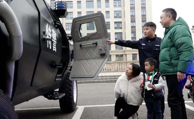 震撼•暖心•有趣！南充嘉陵警方举办的这个活动超燃超火爆……