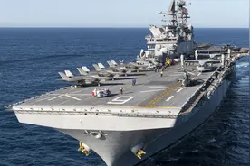 美军要来硬的？美韩加联军挺近黄海，中国海军与三国海军黄海对峙图片