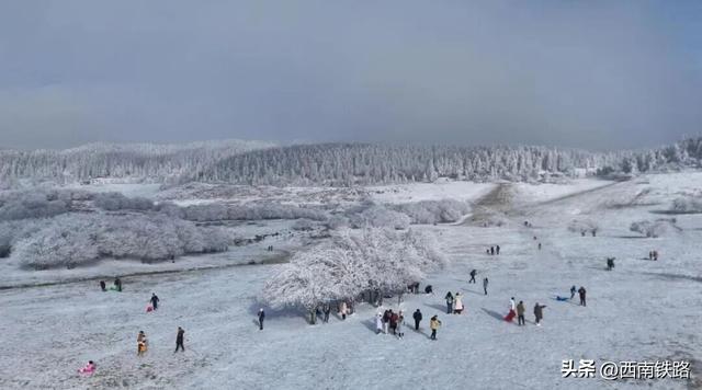 坐动车享景区折扣，最快39分钟直达冰雪季