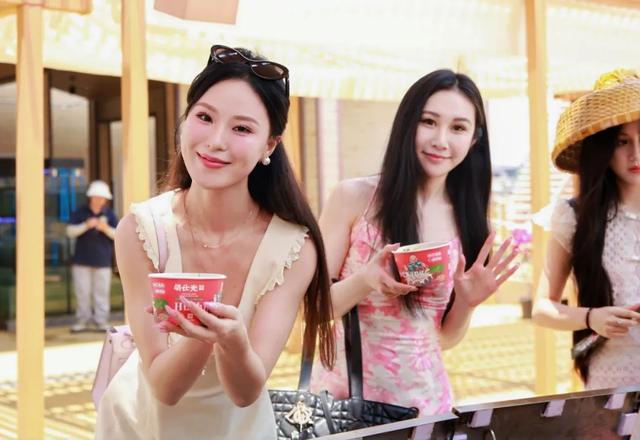 8月29日，亚洲小姐总决赛和陵水有约！佳丽同款打卡点→