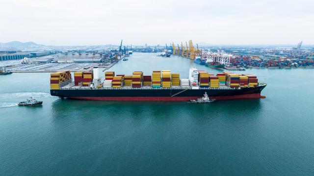 不对劲！冲绳美军不走了？日本两大动作藏不住，高市在做最坏准备