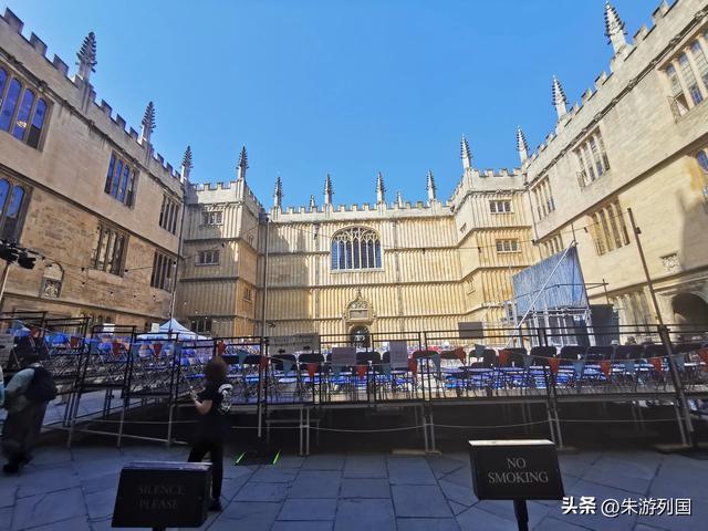 750年牛津，5000年巨石阵，一场与时间赛跑之旅